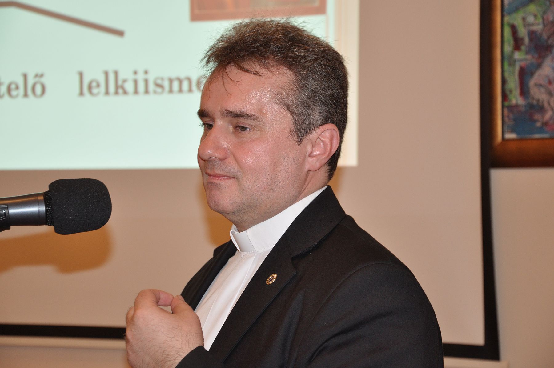 Dr. Papp Miklós előadása a Szent László teremben